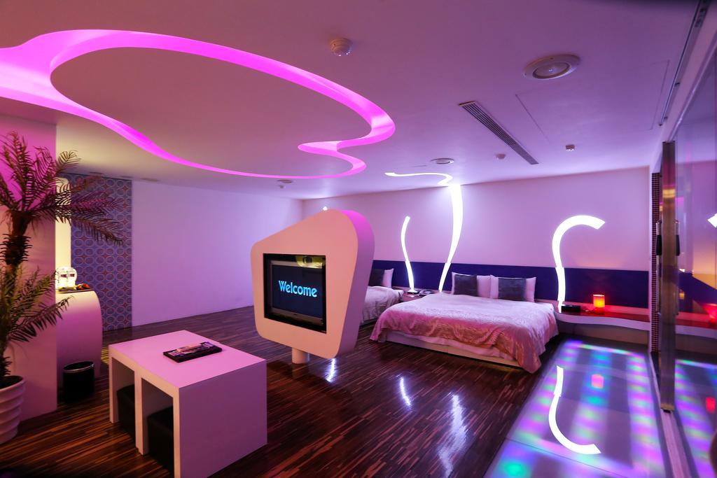 Ya Nold Fashion House Hotel Jiaoxi Luaran gambar